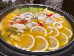 -山城外·非遗酸菜鱼(蜀都万达店)