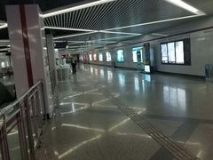 -上海游泳馆(地铁站)