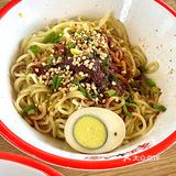 青岛这家不正宗油泼面居然很对我胃口