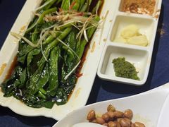 -伊带伊路新疆美食府(呼家楼店)