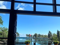 -亚龙湾喜来登·美景台大堂吧