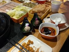 -洪氏嗨捞·广东猪肚鸡·椰子鸡火锅(西咸万象城店)