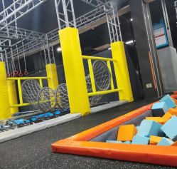 -蹦贝运动中心·蹦床·攀岩·闯关(龙岗店)