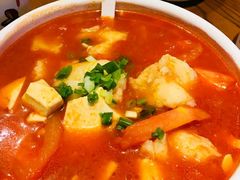 -渝是乎酸菜鱼·川渝小炒(新世界百货望京店)