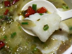-渝是乎酸菜鱼(龙旗购物中心店)