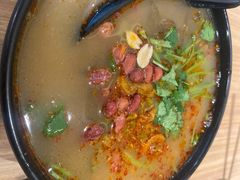 特色酸辣粉-小杨生煎(金山百联购物中心3楼店)