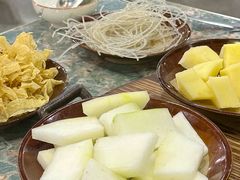 -三里屯土灶炖公鸡地锅鸡(江东店)