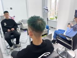 -LILI·HAIR SALON理理造型