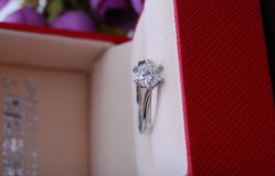 -威德钻石-克拉钻大本营(南京东路店)