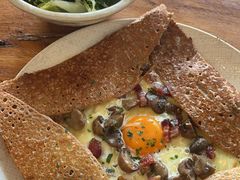 鸡蛋蘑菇熏肉荞麦可丽饼-RAC BAR(安福路店)