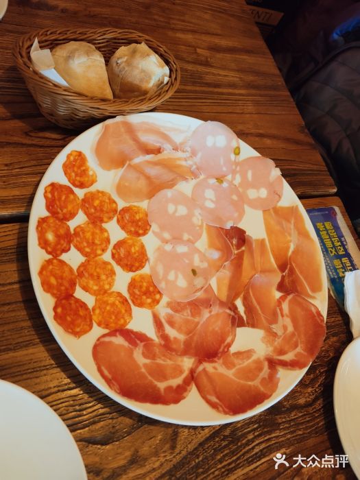 La Vite意大利餐厅酒馆(乌鲁木齐店)意大利传统混合冷肉拼盘图片