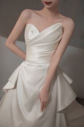 -艾米丽婚纱礼服