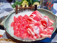 黑牛三筋拼极品肥牛-泓炙颐凤鲜海鲜火锅料理(桐乡店)
