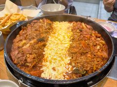 芝士鸡排火锅-高基五春川炒鸡排(威海总店)