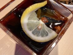 焦糖双色冰粉-鱼酷活鱼烤鱼(恒隆广场店)