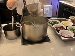 -飨食汇全日制餐厅·昆山皇冠假日酒店(九方店)
