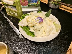 -鹿鸣山草本茶香火锅(园西路店)