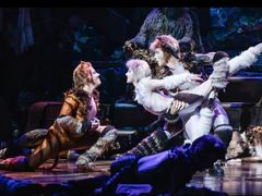 -交通银行前滩31演艺中心