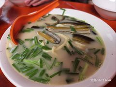 -三百碗宝应长鱼面(板仓街店)