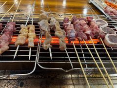 -哈尔滨小酒馆·鲜肉现穿自助烧烤(康新花园店)