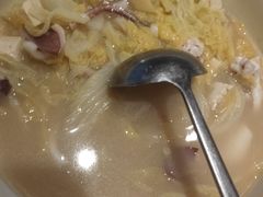 笔管鱼烩白菜-海派美食·家宴海鲜青岛菜·石锅鲽鱼头(东方城店)