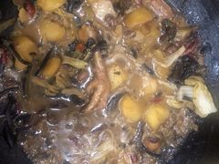 -哈尔滨东北铁锅炖(都督街店)