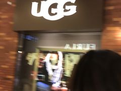 -UGG(燕莎奥特莱斯购物中心店)