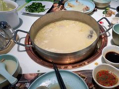 -洪氏嗨捞·猪肚鸡火锅(阳光天地店)