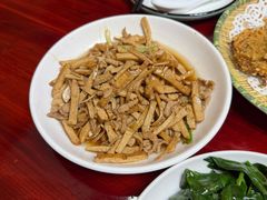 -芦茨金富饭庄·25年老字号·专做稻草鸡