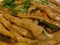 排骨豆角焖卷子-遇见小院—虹鳟鱼•农家菜(怀柔店)