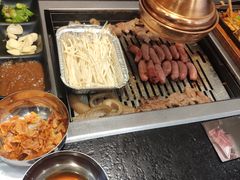 -臻牛烤肉