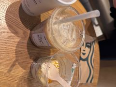 -星巴克臻选(上海中环广场2F店)