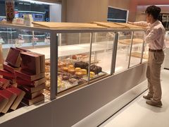 -好利来(上海长宁龙之梦店)