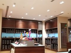 -UGG(燕莎奥特莱斯购物中心店)
