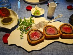 惠灵顿牛排-弦月窗LUNETTE BY AMANDA(复兴路店)