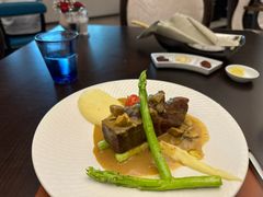 -卡佩罗意大利餐厅及酒吧Al Cappello Trattoria