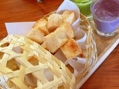 -Chom Cafe and Restaurant