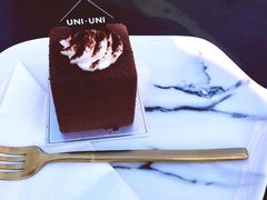 -UNI UNI(环亚凯瑟琳店)