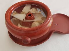 原汁男搂妹汽锅鸡-蝴蝶泉宾馆-中餐厅