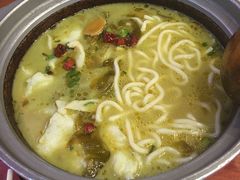 -周鱼小馆石锅酸菜鱼(活力汇店)