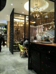 -八佰伴8008星级形象店