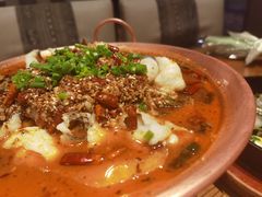 香辣酸菜黑鱼火锅-云海肴·云南小炒·汽锅鸡(天津国金汇店)