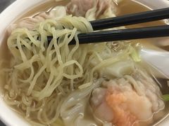 蟹子鲜虾净云吞-周门传统竹升面