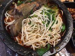 -何师烧烤Pro ·江湖川菜·小龙虾·精酿(太古里旗舰店)