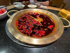 红汤锅底-潮火锅·麻辣牛肉火锅(观音桥方圆·LIVE店)