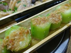 -胡须哥网红竹筒菜