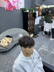 点击看大图 -藤野造型专业烫染接发