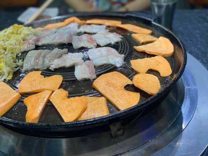 海花锅盖烧烤店-"第二次吃了,同事离职,请吃烤肉,八个人,.