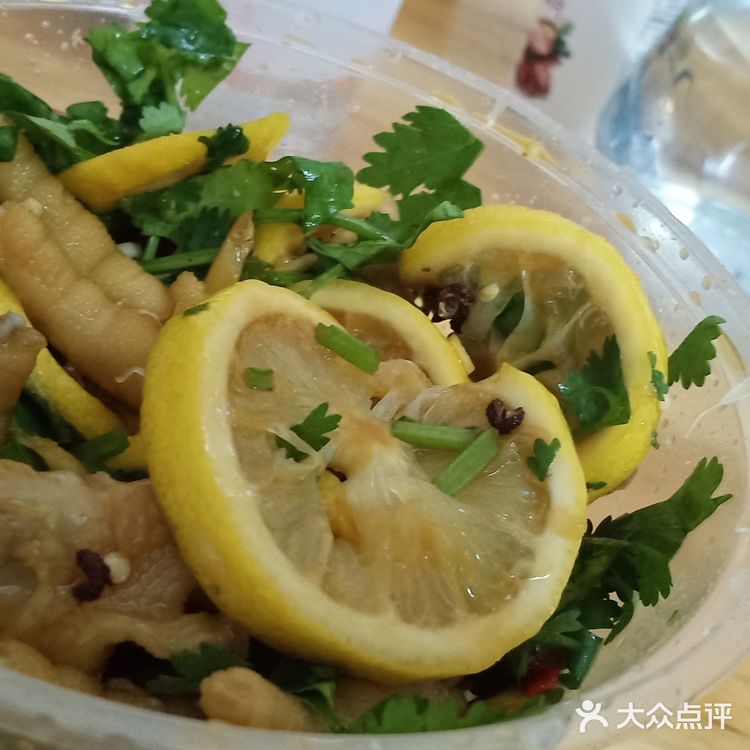 DIY自制柠檬麻辣凤爪。