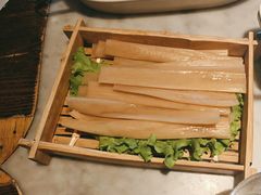 -尚尚仙·酸汤猪手·猪肚鸡火锅(华联万柳购物中心店)